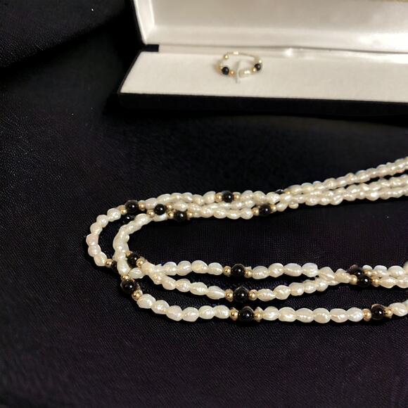 Freshwater Rice Pearl, Onyx, Gold Tone Beads, 3 Strand Necklace, Earring Box Set - Picture 5 of 8